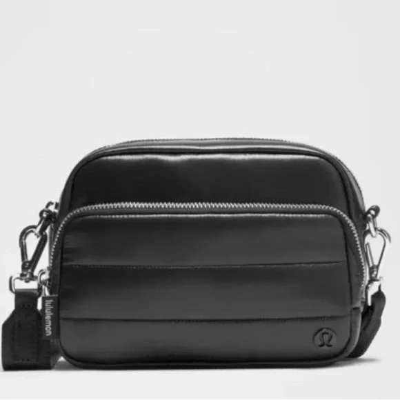 NWT- Everywhere Crossbody- 2L- Black Wanderpuff- W/Crossbody Strap - Picture 1 of 13